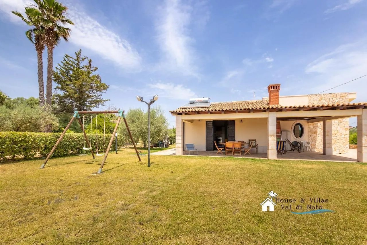 House&Villas - Country Chic Avola 0*,  Włochy