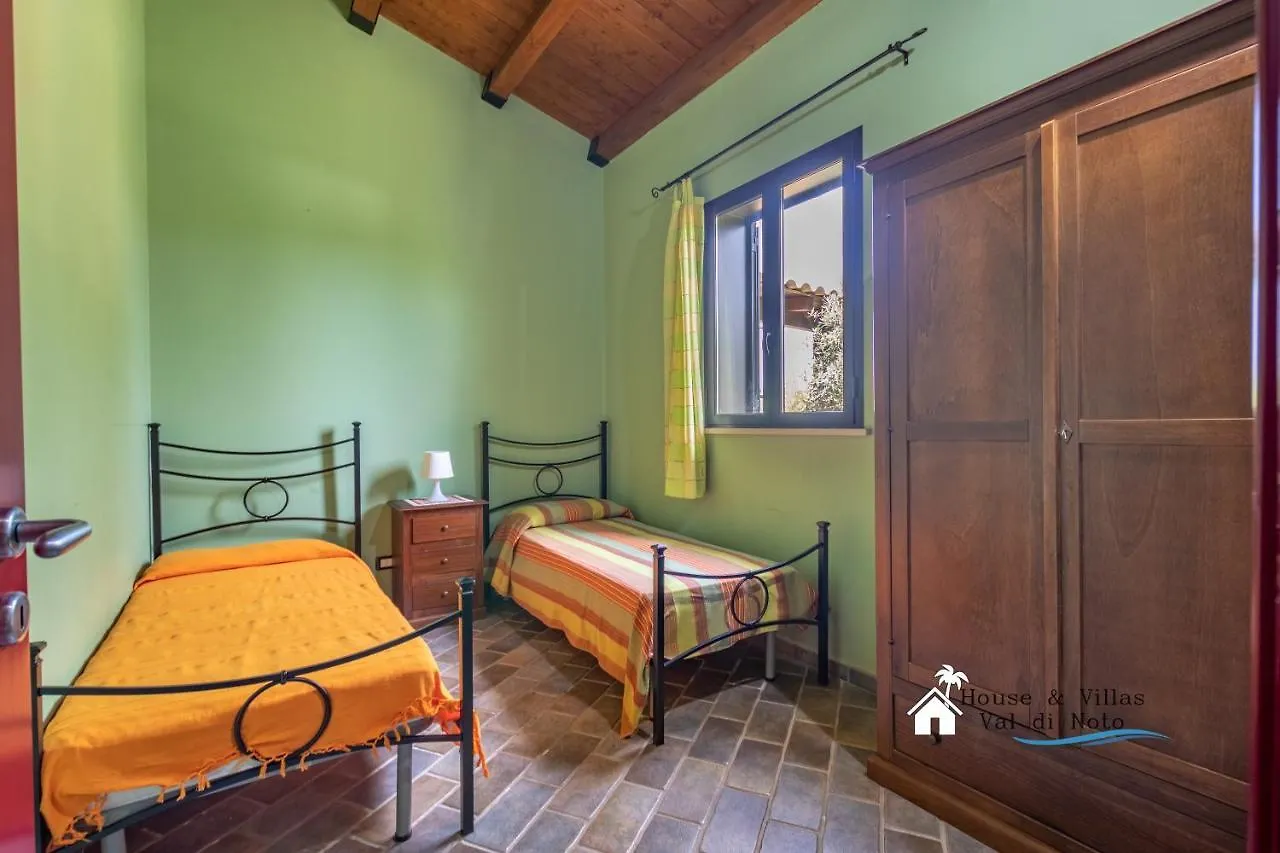 House&Villas - Country Chic Avola 0*,