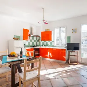  Casa vacanze Dabbanna House Near The Sea, Parking & Wifi